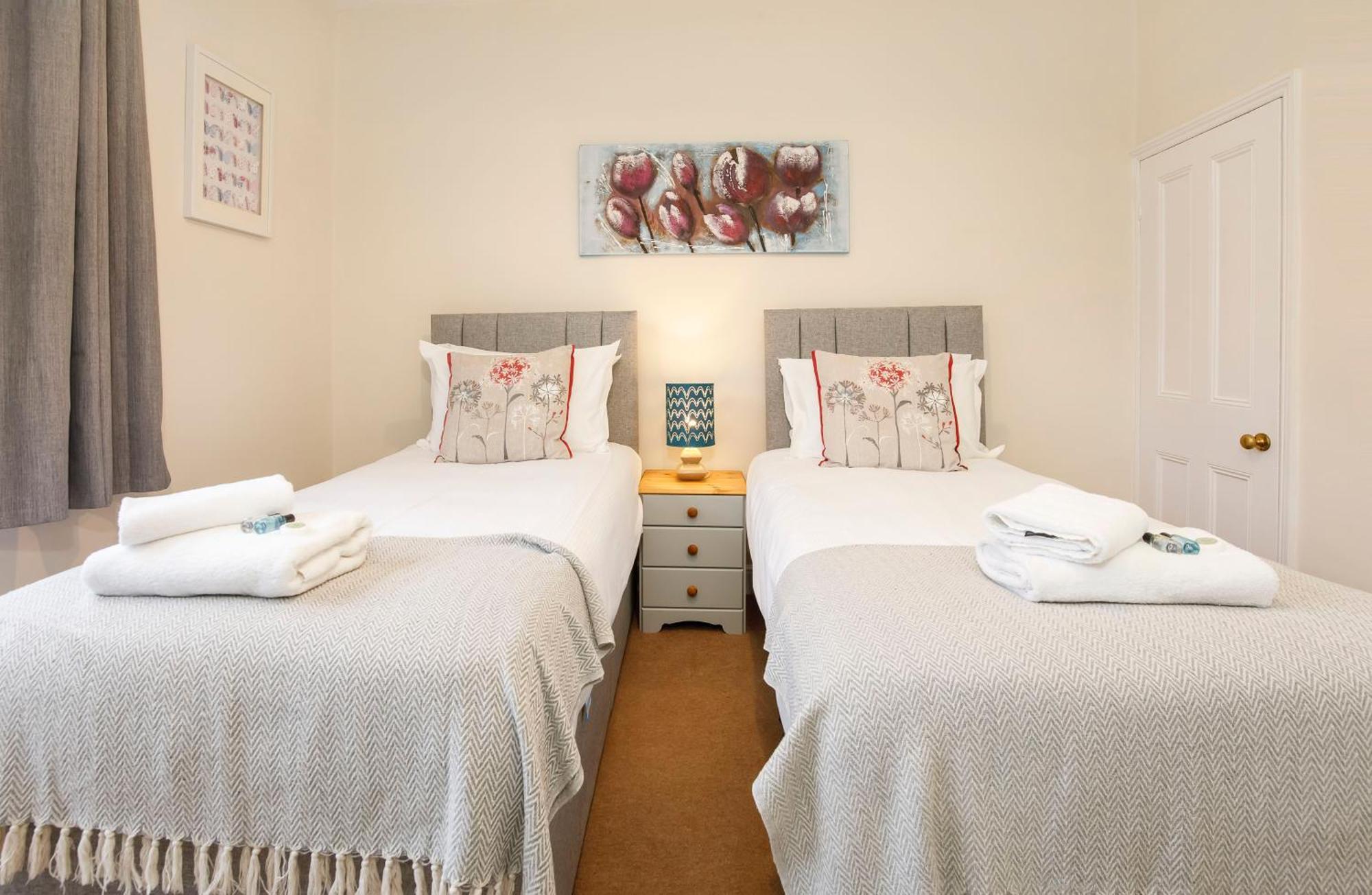 Stone's Throw Townhouse Holiday home