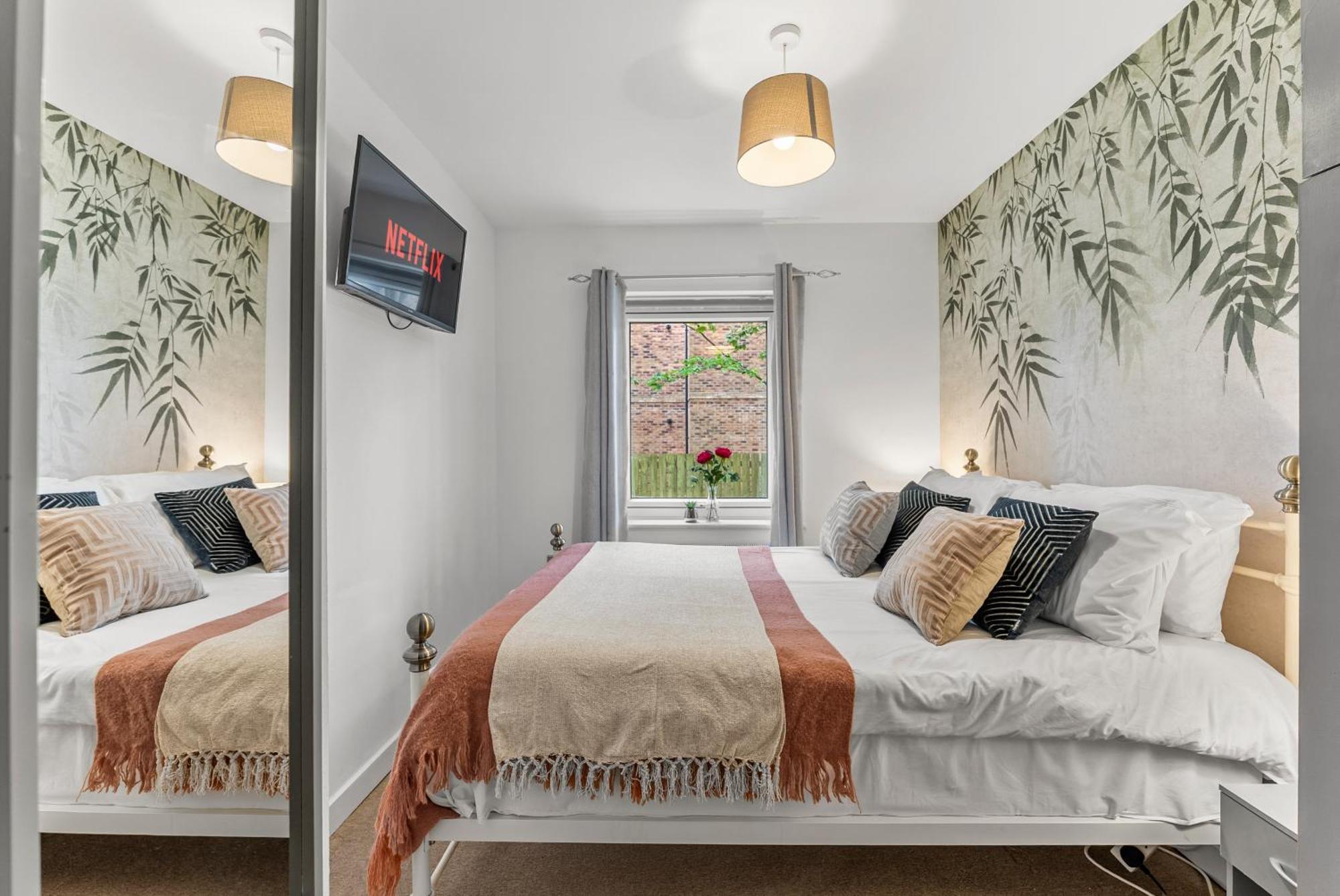 Apartment Chic Getaway - Pool Table - Free Street Parking York