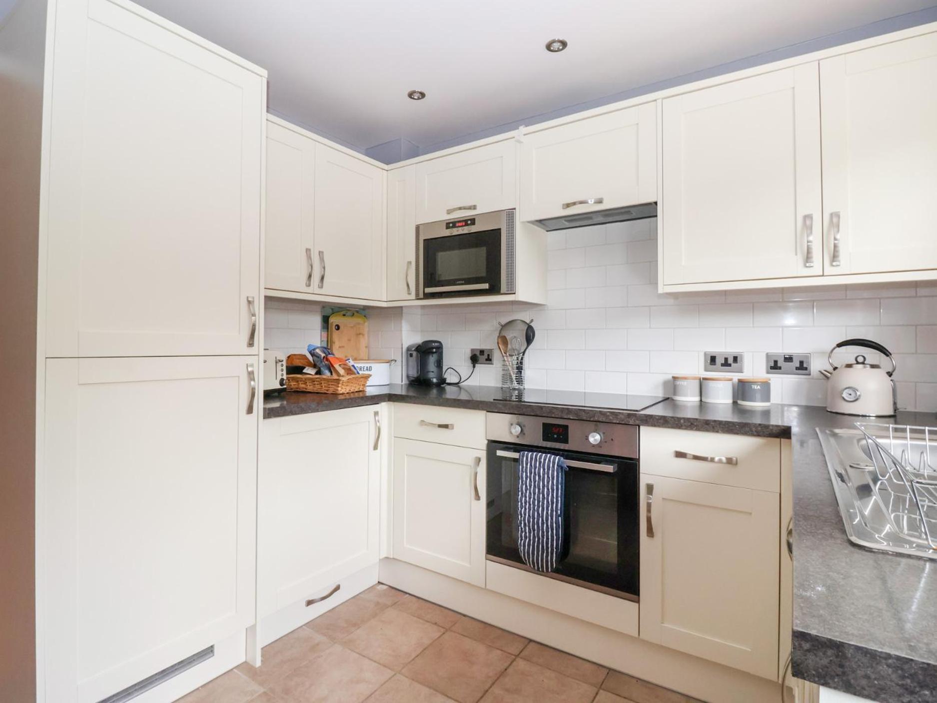 17 Fewster Way * York