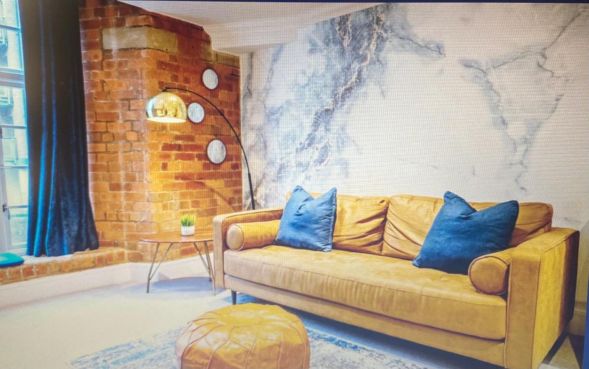 Perfect In Apartment *