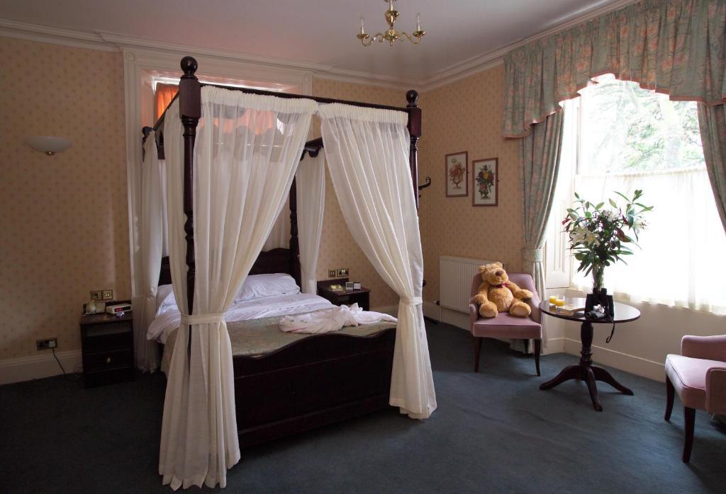 The Newington Hotel