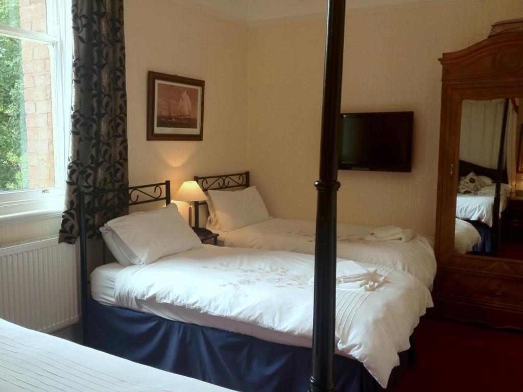 Guest house Ascot House