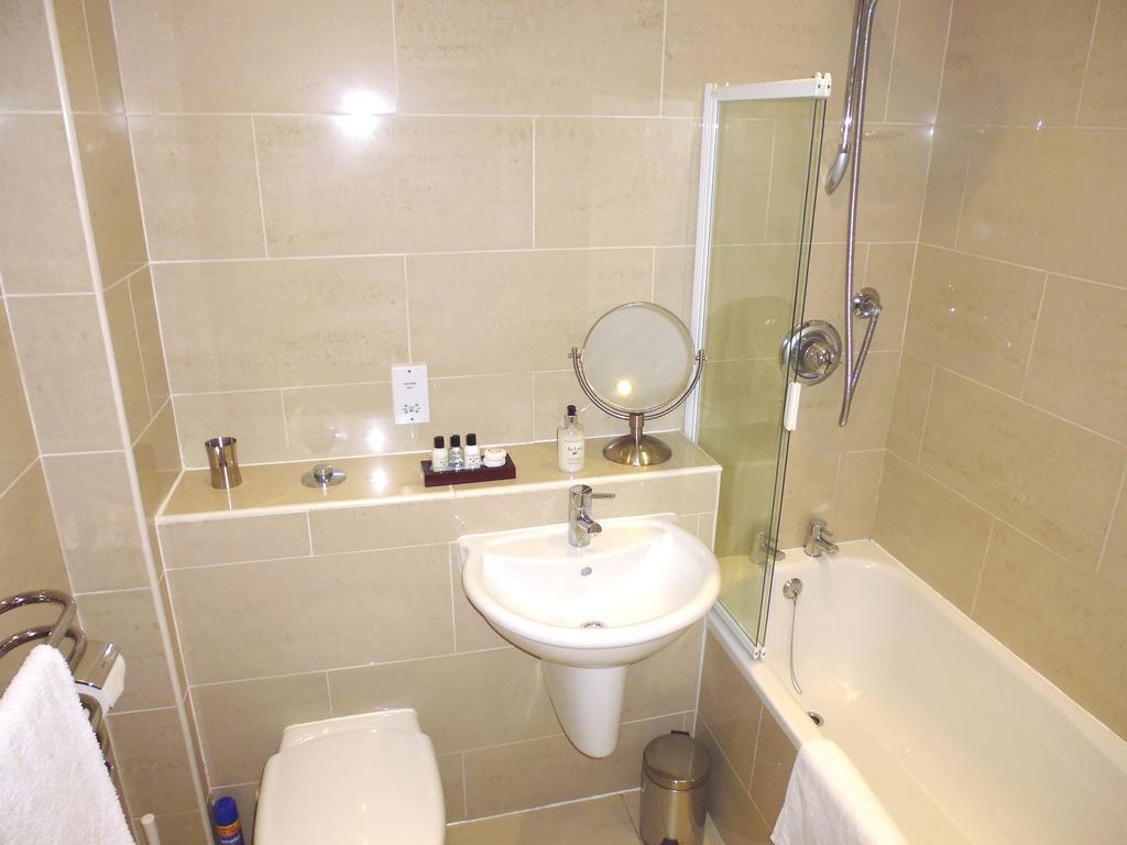 Apartment 11 Talbot Court