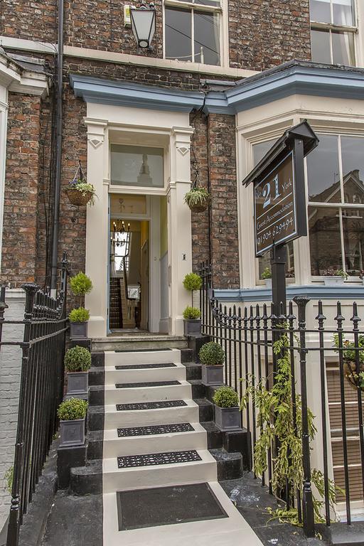 No. 21 Bed & Breakfast