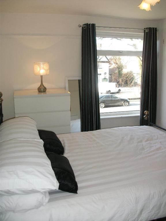 Old Grey Mare Inn *