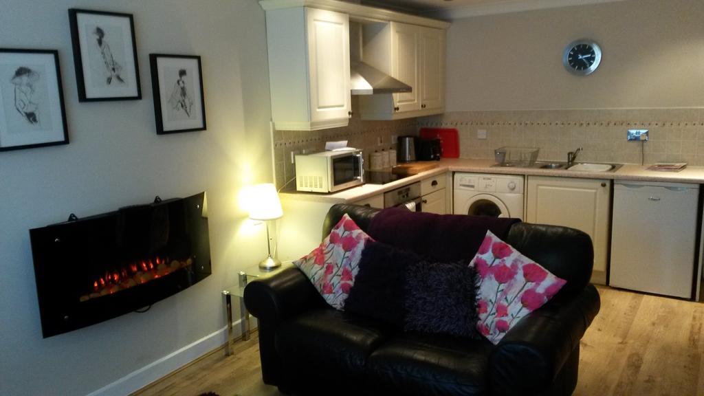 Paragon House Apartment *