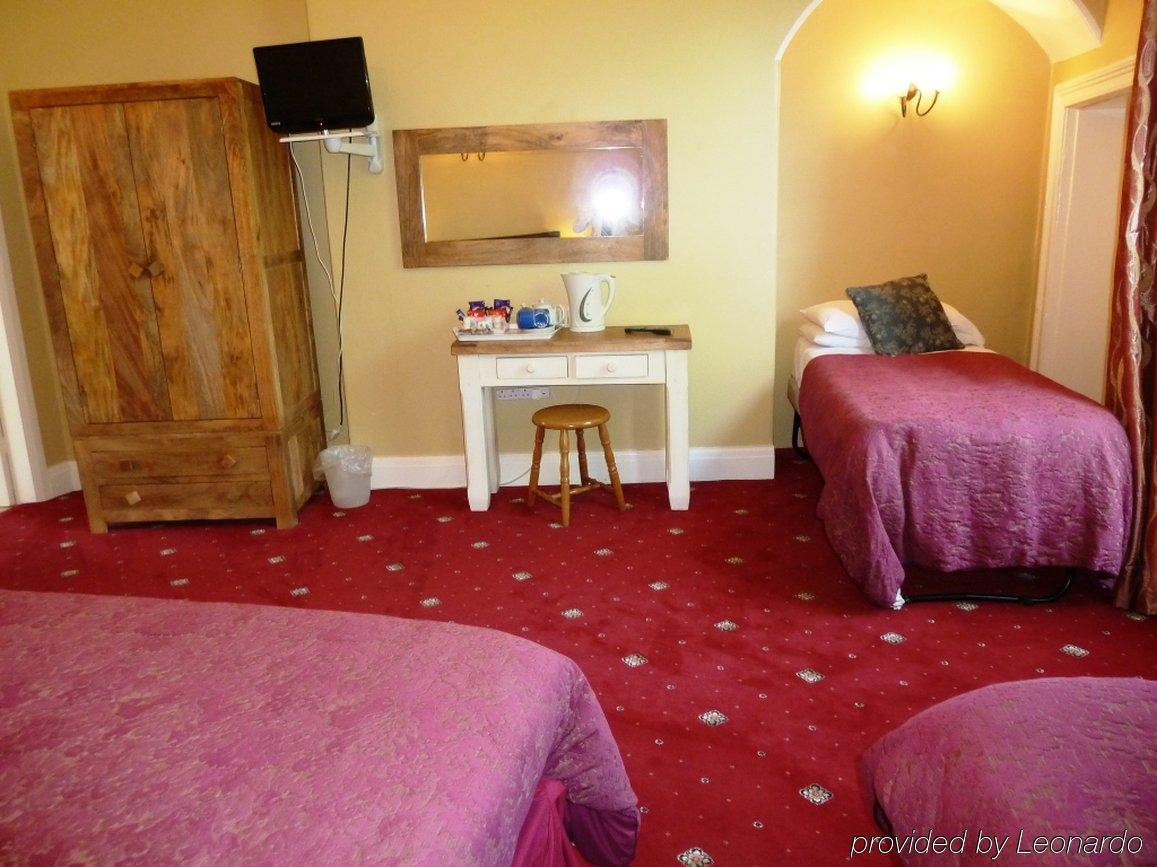 Hotel Knavesmire Manor And Leisure 2*