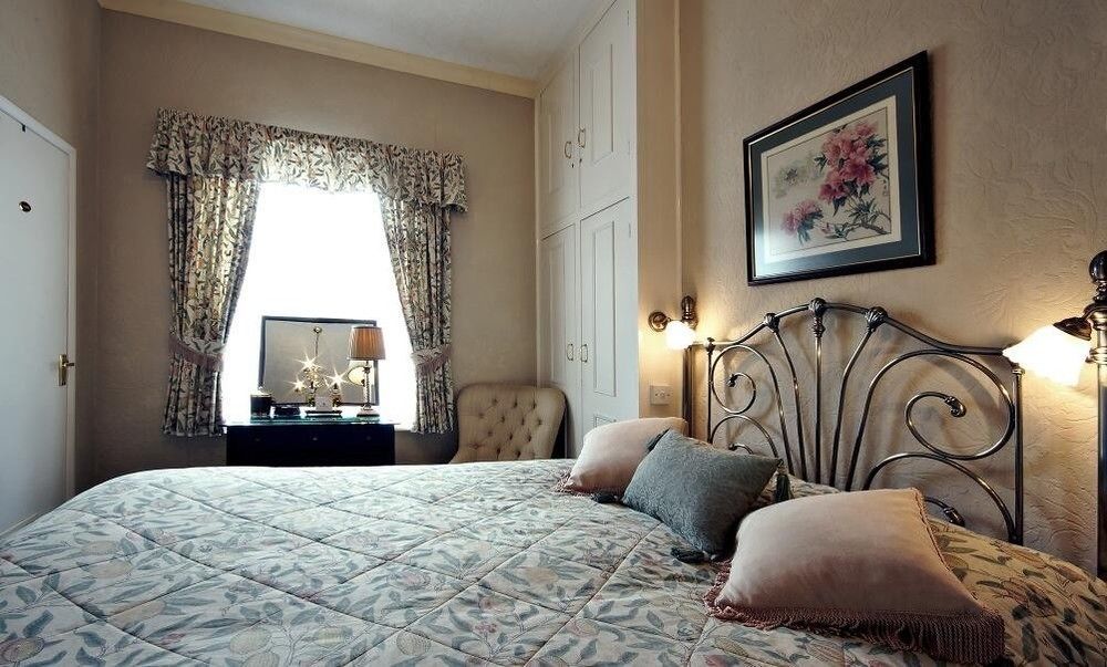 The Farthings Bed & Breakfast 4*