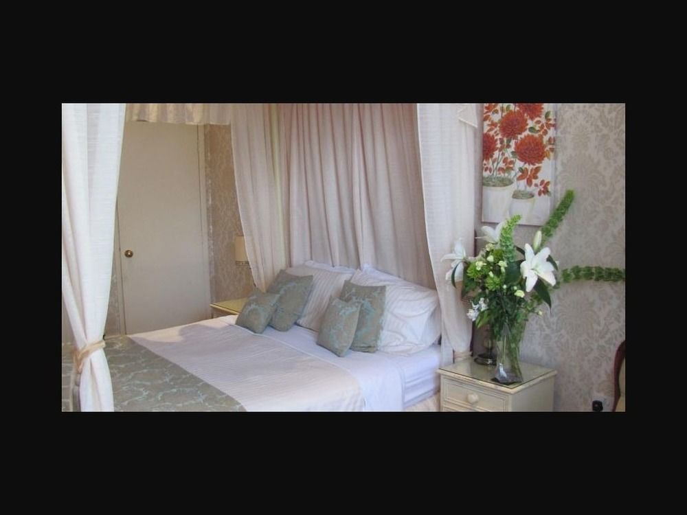 Guest house House 4*