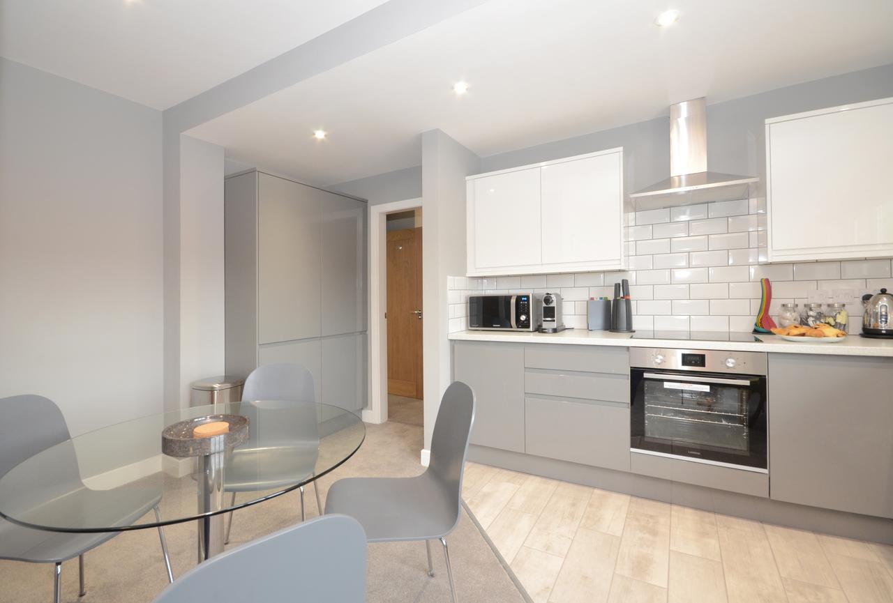 Apartment Froghall Luxury Suites- Close To City Centre- Free Parking *