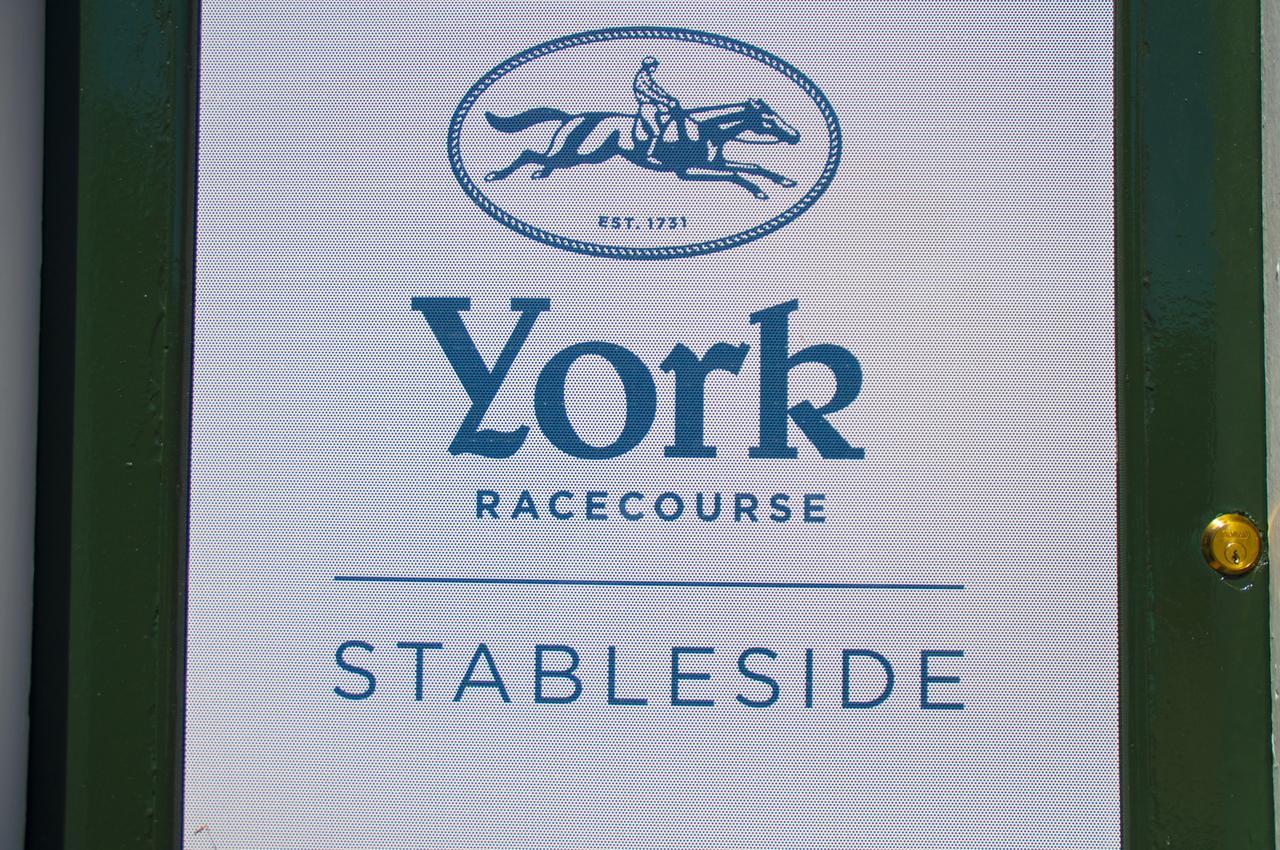 Stableside At Racecourse 3* York