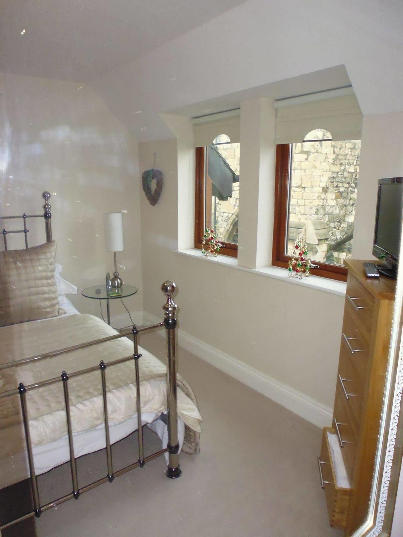 Apartment 11 Talbot Court