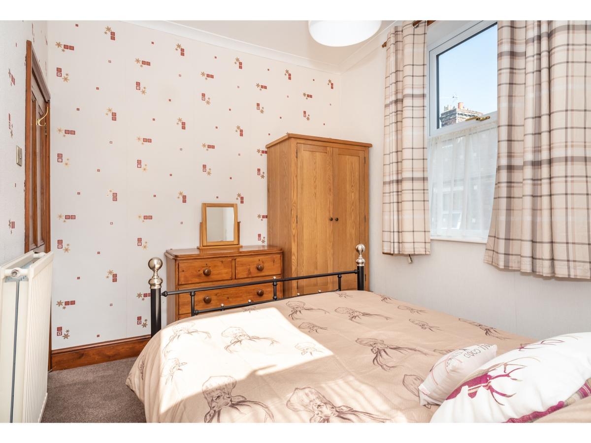 Spacious, Sleeps 5, Near Walls & Free Parking Apartment York