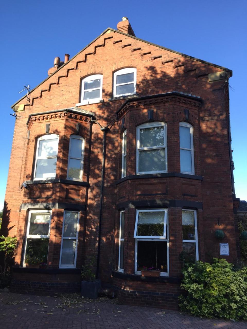 Feversham Guest house 4*