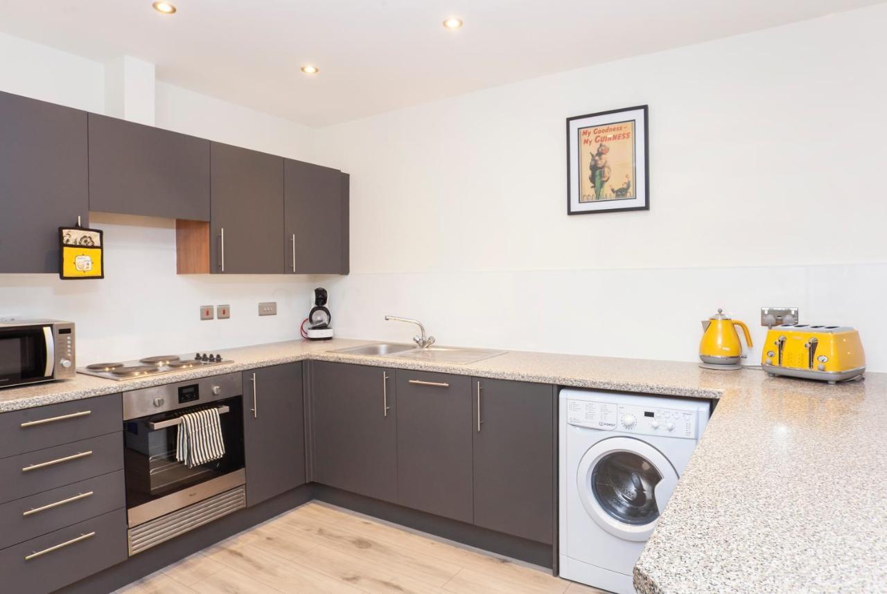 Shelley House Apartment *