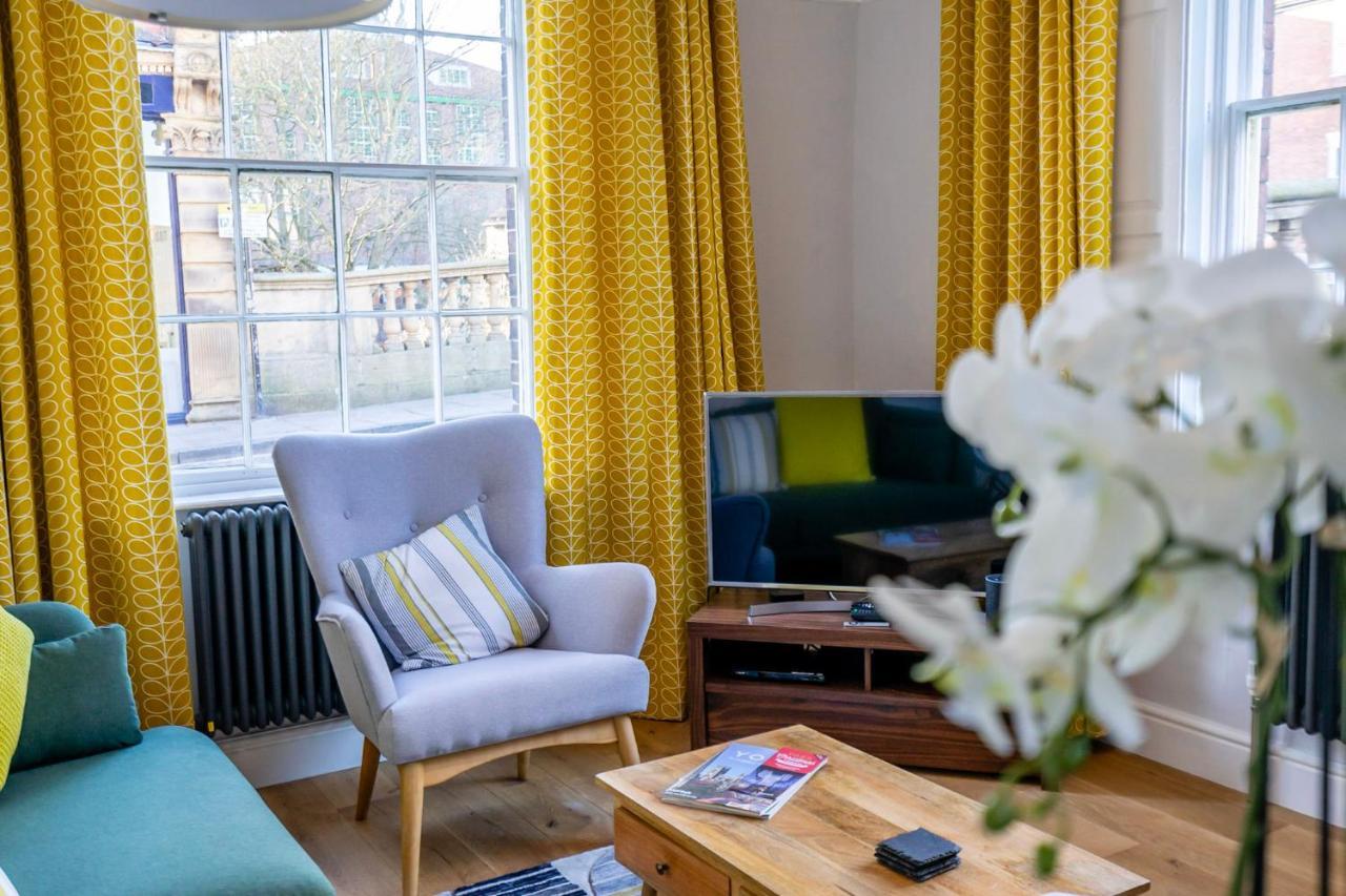 Walmgate Riverside Apartment *