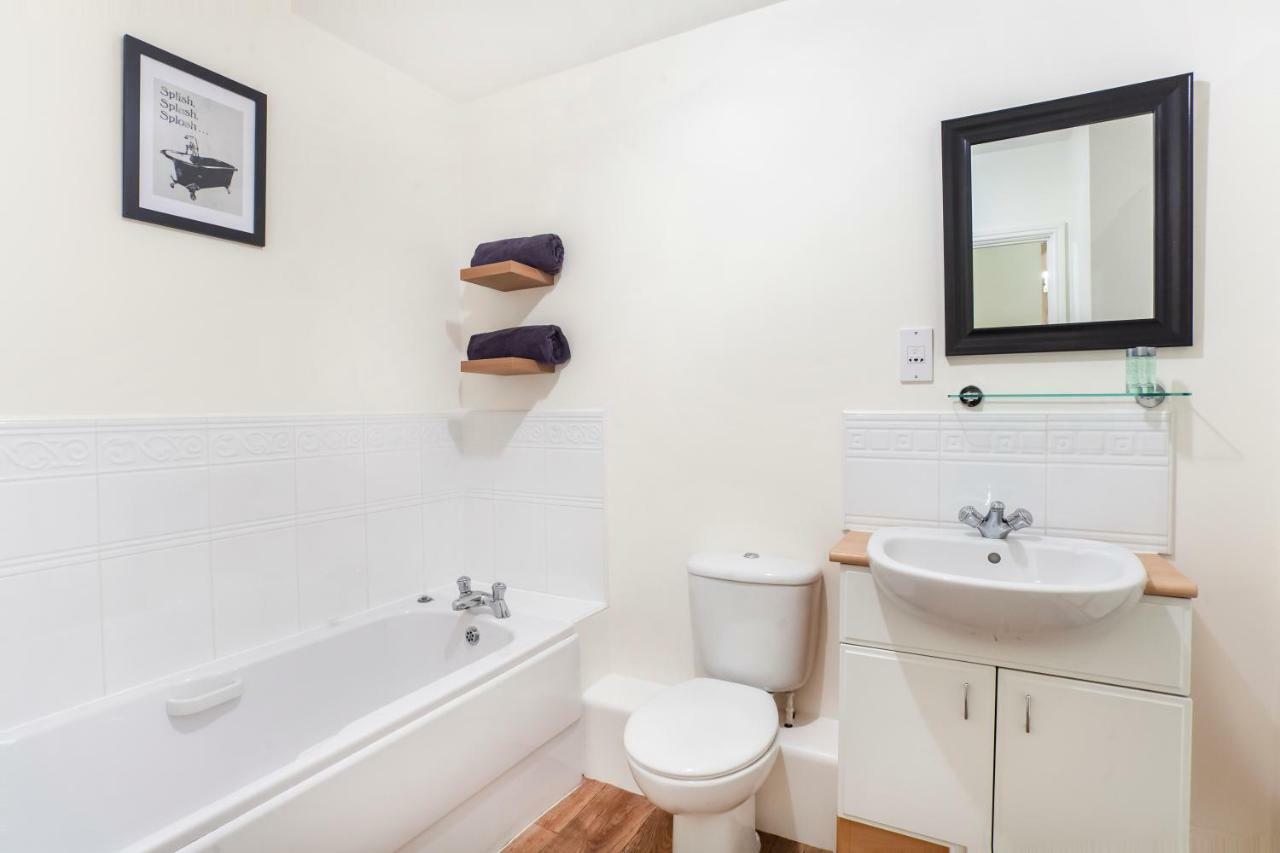 Shelley House Apartment *