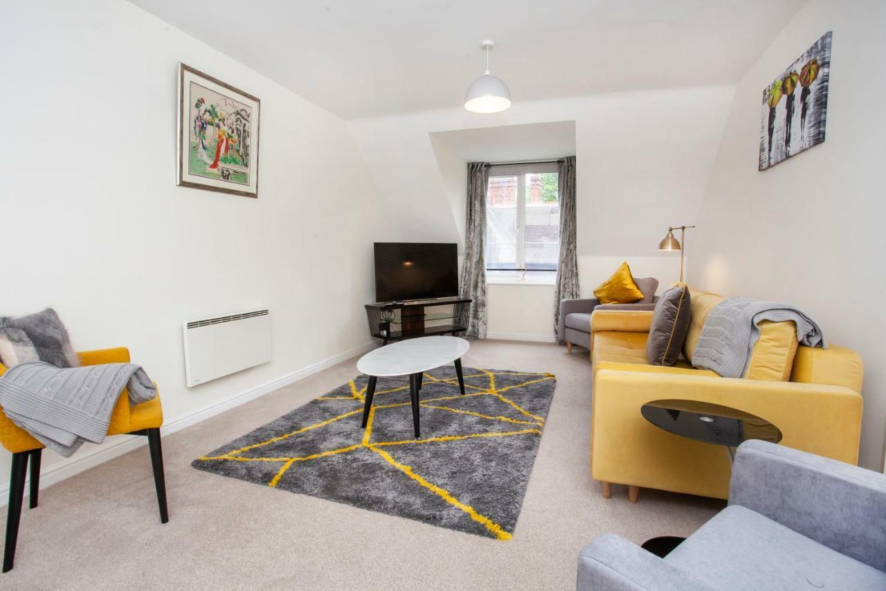 Shelley House Apartment *