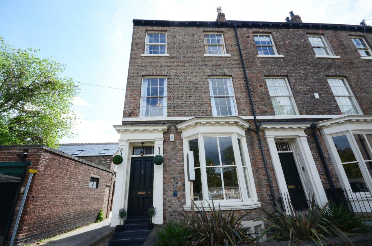 Airden House 4*