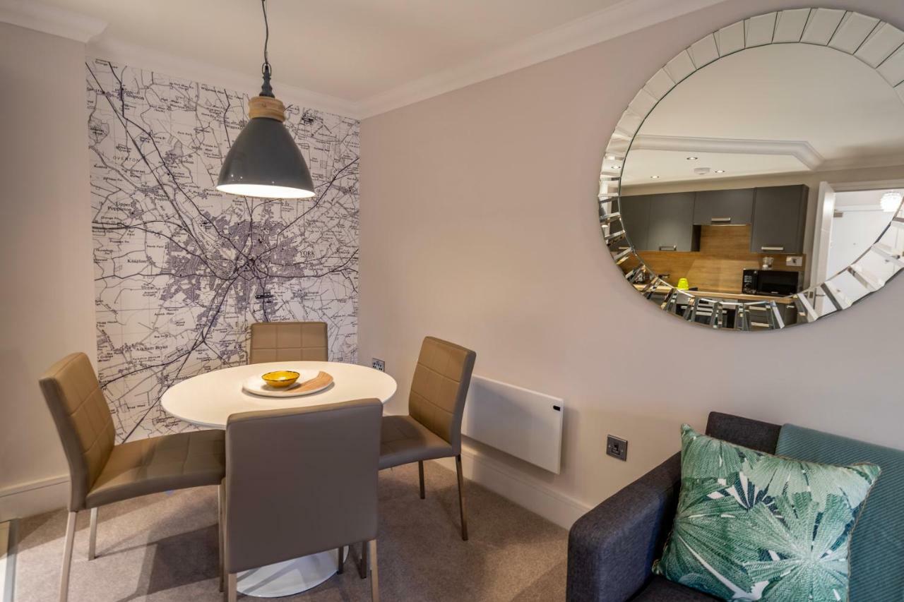 2 London Mews Apartment *