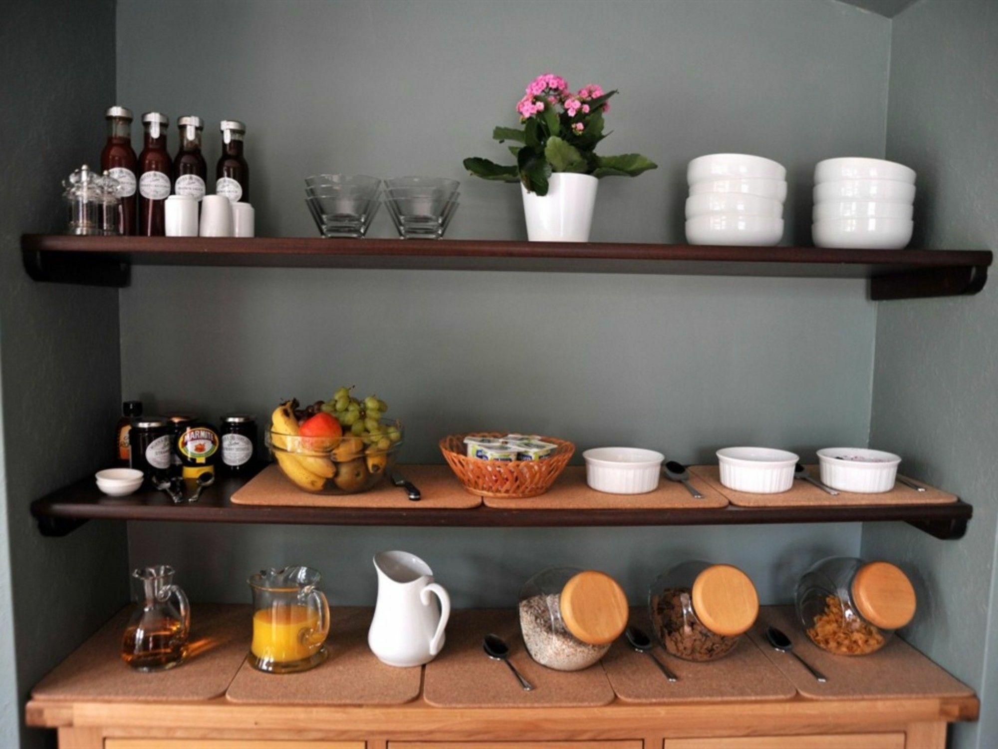 Feversham Guest house 4*