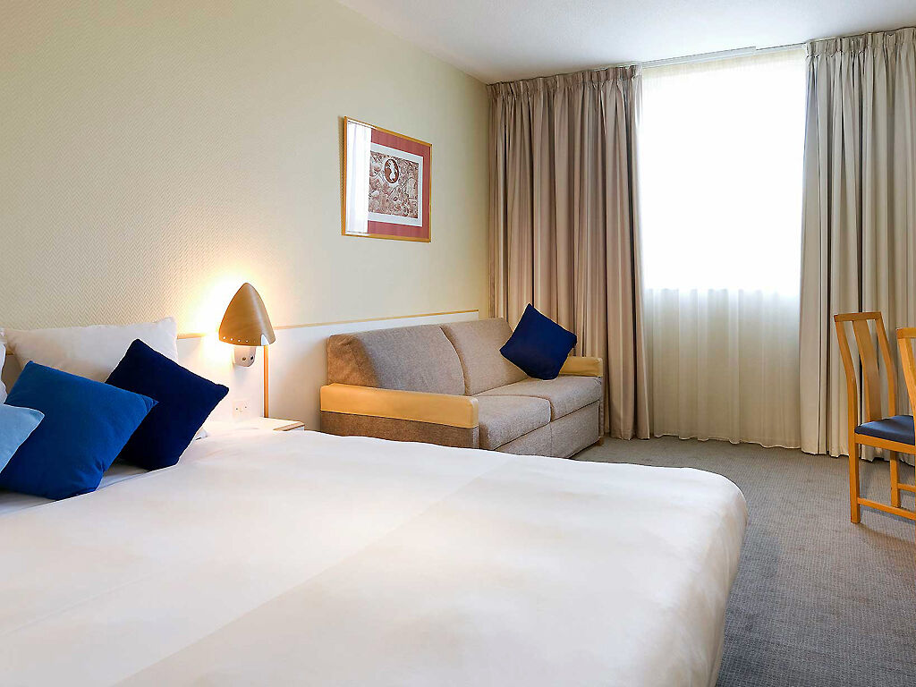 Hotel Novotel Centre 4*