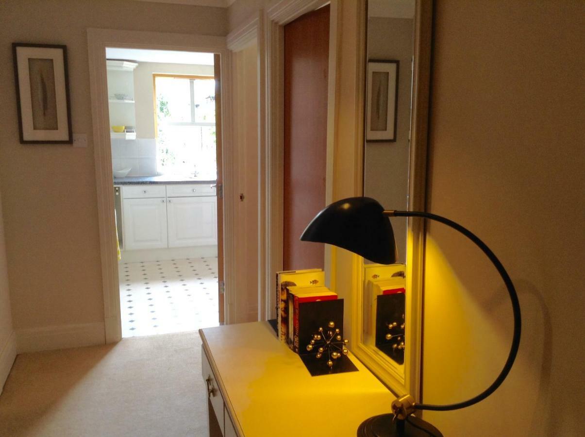 12 Emperors Wharf Apartment