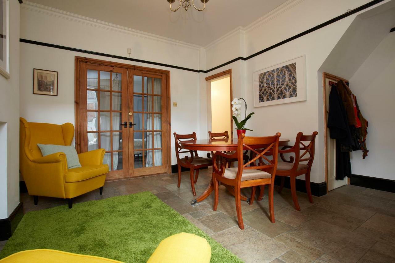 Homestay Gaia House,