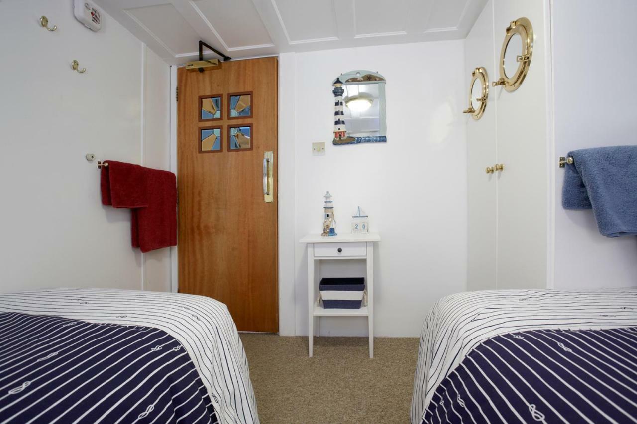 Motor Vessel Till Botel