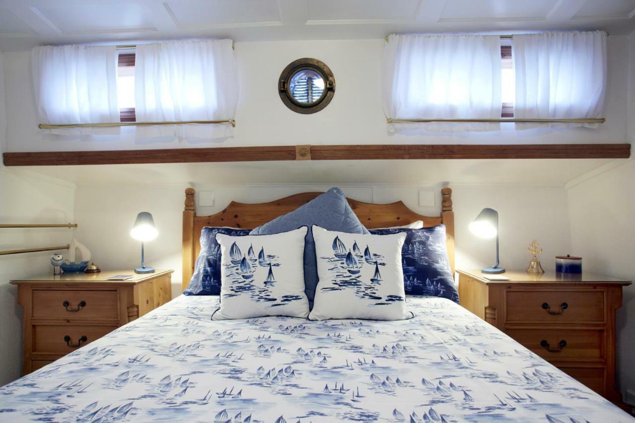 Motor Vessel Till Botel York