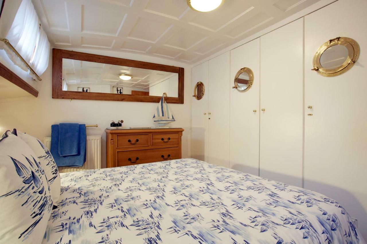Motor Vessel Till Botel York