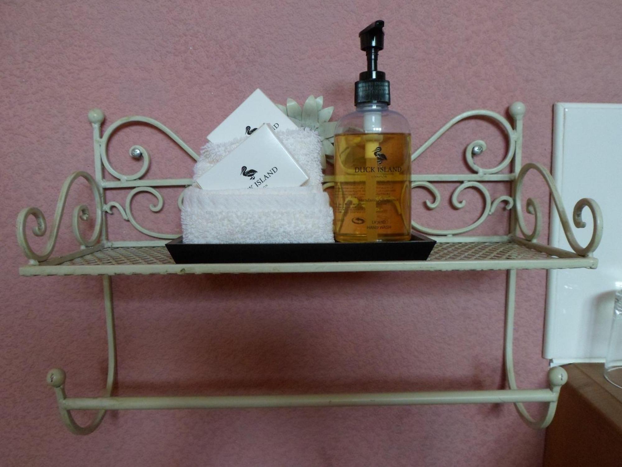 The Farthings Bed & Breakfast 4*