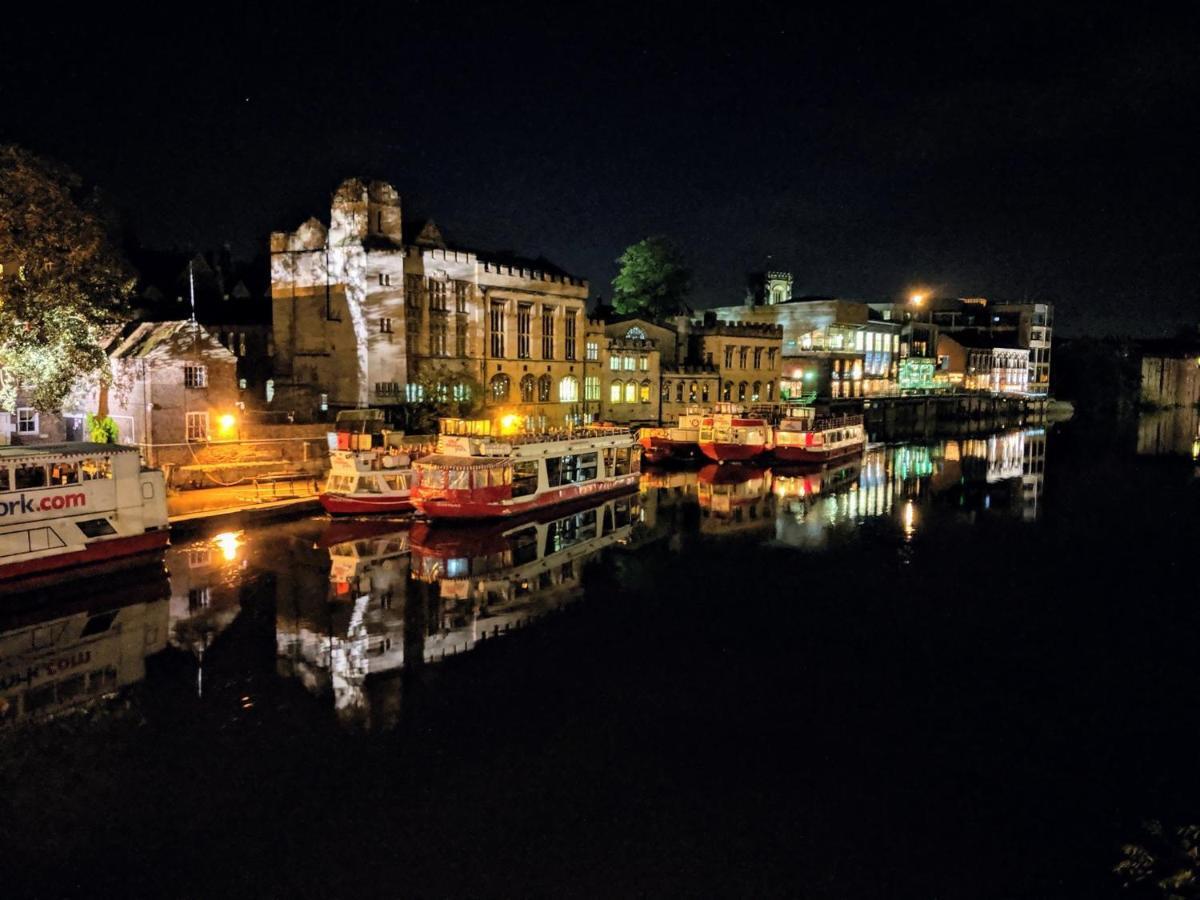 Cocoa Isabella - River Fronted With Secure Parking York